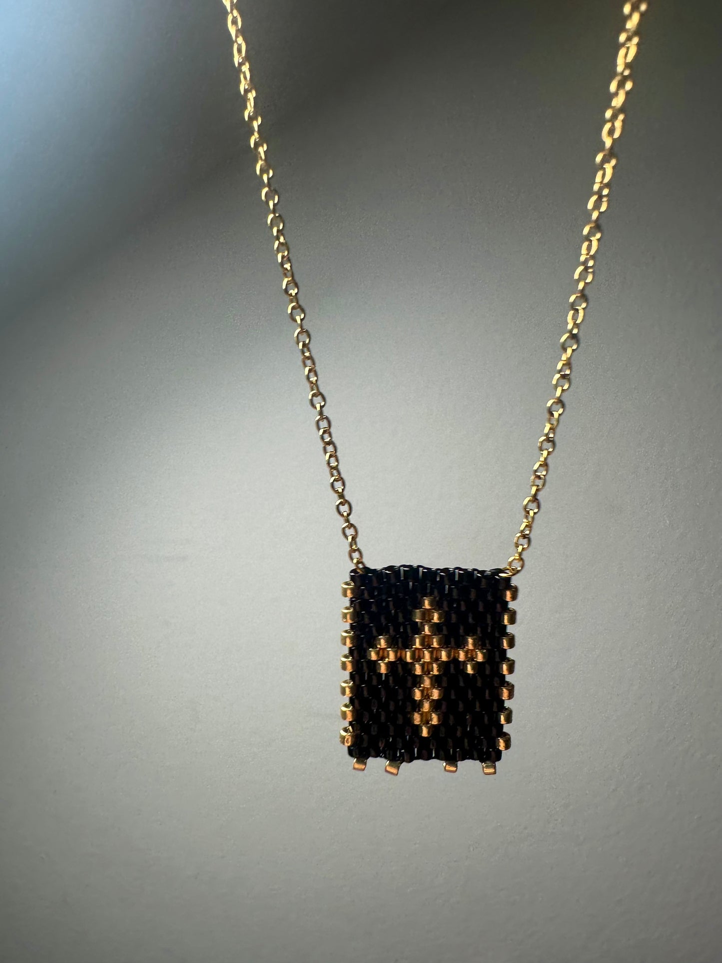 Πλεκτό μαύρο σταυράκι stainless steel handmade
