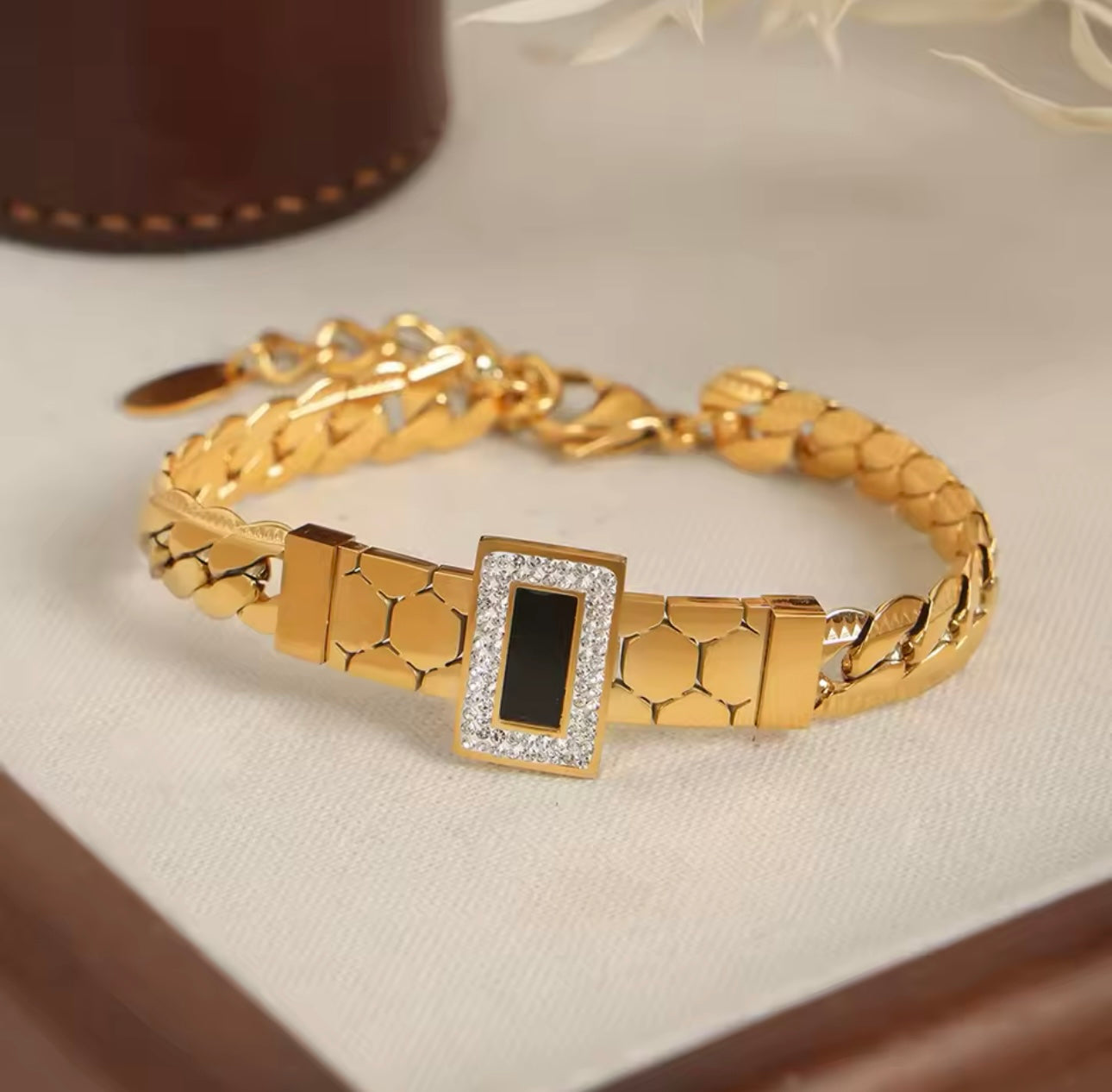 Bracelet stainless steel gold with black